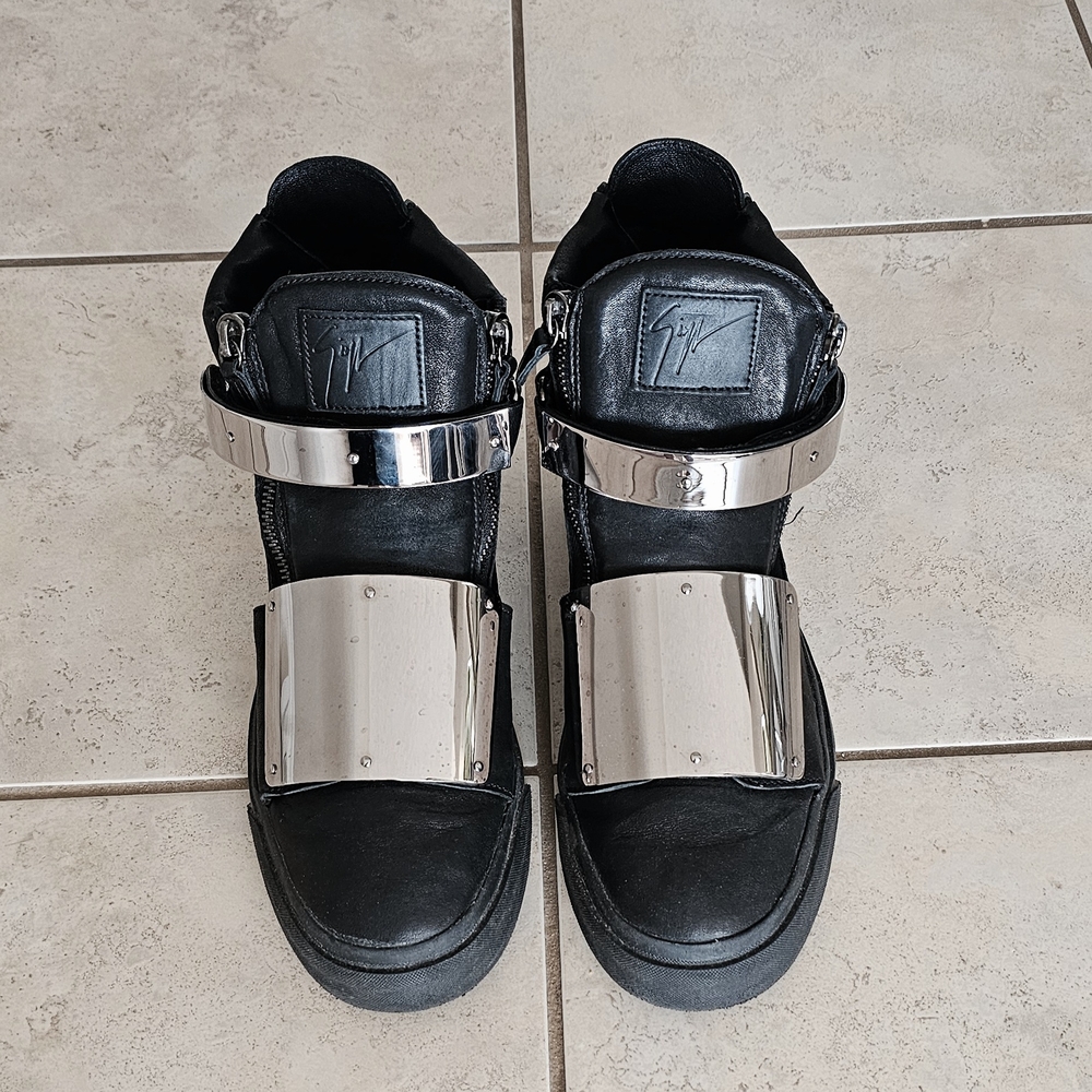 Giuseppe Zanotti Silver Plated shield strap